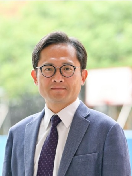 Portrait of Teacher 「Kuen-Chang Lee」