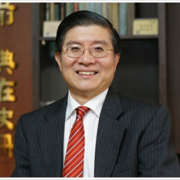 Portrait of Teacher 「Bih-Jaw Lin」