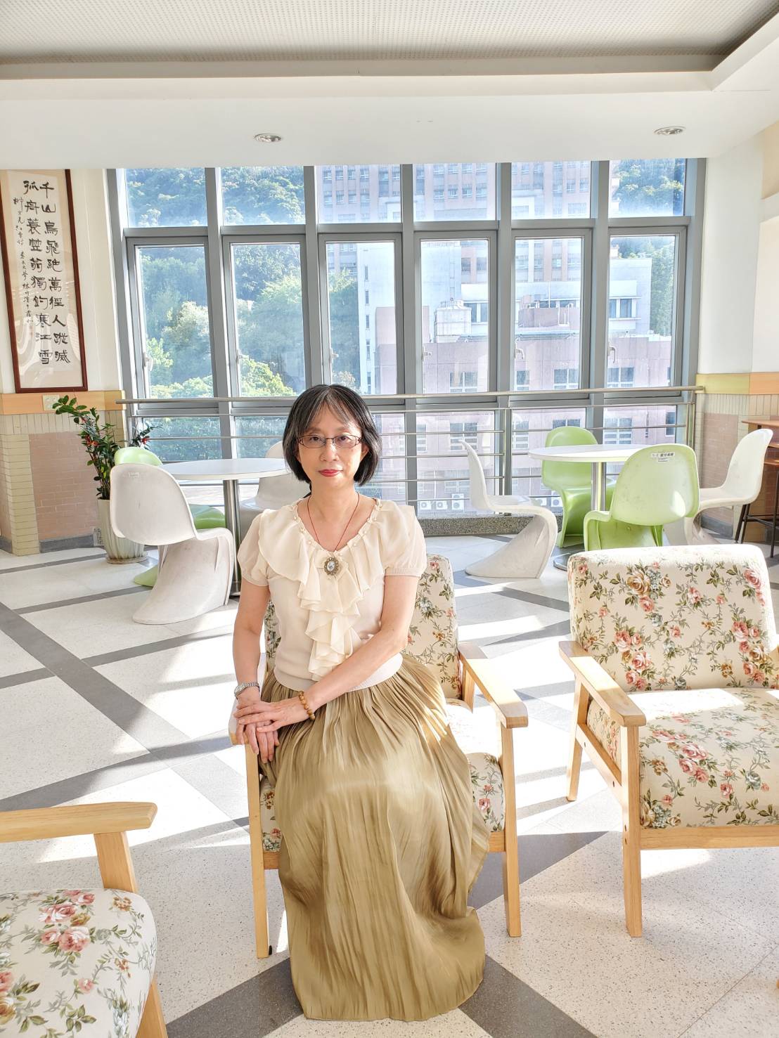 Portrait of Teacher 「Hou, Shu-Chuan」