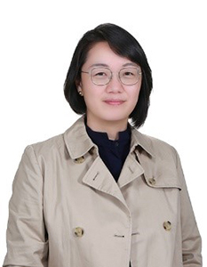 Portrait of Teacher 「Huei-Ying Lucille Hsu」